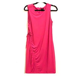 Sleeveless pink gold ray dress